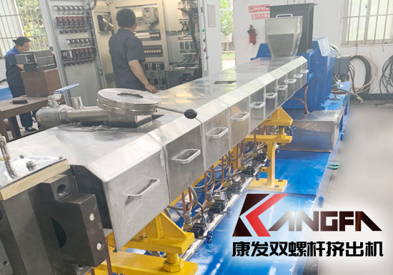 橡塑機械、橡塑原材料及化工助劑、輔助加工設(shè)備等行業(yè)盛會。2019深圳國際橡塑工業(yè)展（9月23-25日）。國內(nèi)外雙螺桿擠出機、橡塑行業(yè)上下游企業(yè)拓展市場的絕佳選擇！