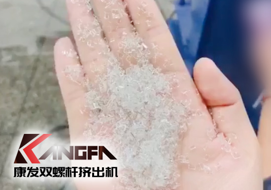 康發(fā)雙螺桿擠出機在先行先試中搶占先機,以更加飽滿的精神狀態(tài)、更大的創(chuàng)新勇氣,奮發(fā)進取,走出一條科學(xué)發(fā)展、跨越趕超的先行之路。