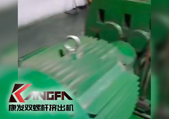 感受康發(fā)一代設(shè)備品質(zhì)!20年雙螺桿擠出機(jī)設(shè)備(電動(dòng)工具生產(chǎn)制造)運(yùn)轉(zhuǎn)如初